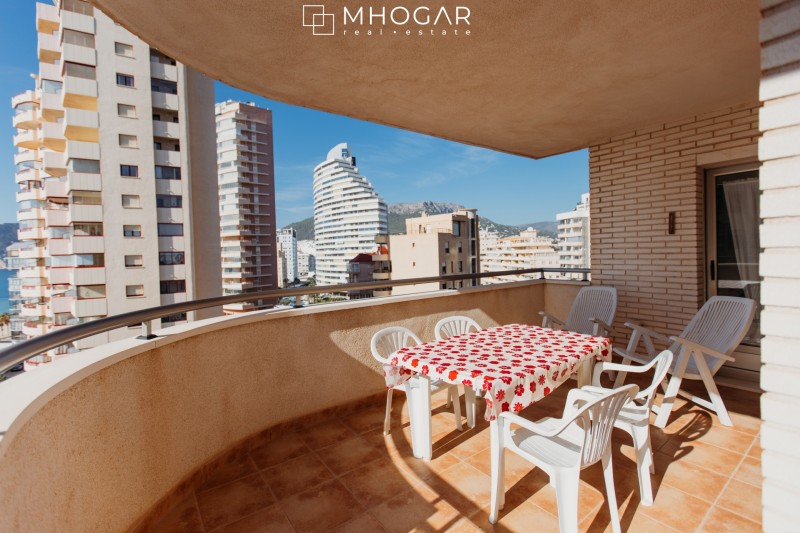 Calpe - Beautiful apartment located in the second line of the beach for sale!